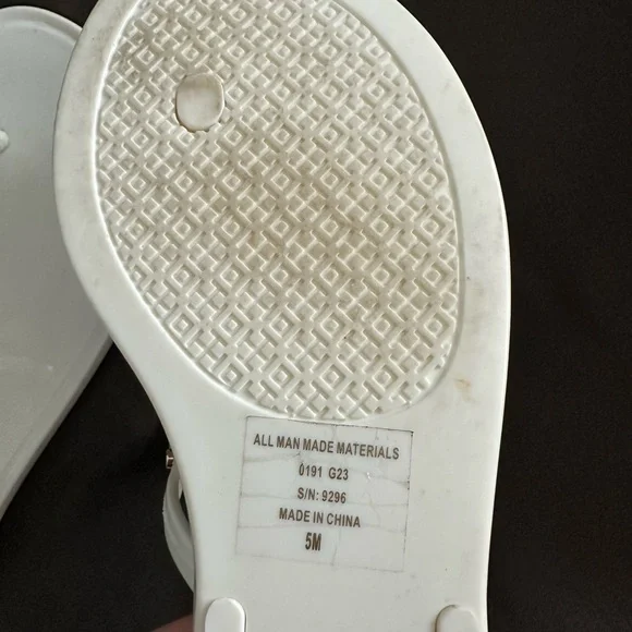 Tory Burch White Miller Sandals Elegant Summer Style - Picture 4 of 5